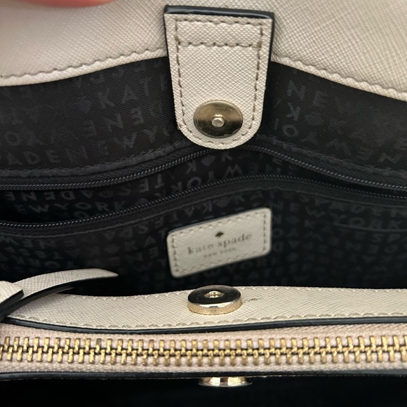 Kate spade hand bag/cross body bag - Picture 4 of 6